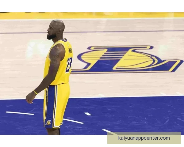 詹姆斯凌晨抵达迈阿密出战热火 追平帕里什历史纪录在即